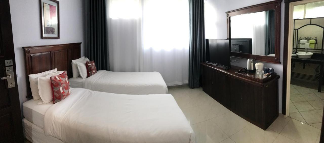 Crescent Lodge Ливингстон Экстерьер фото